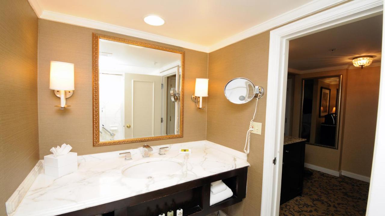Intercontinental Kansas At The Plaza By Ihg Hotel