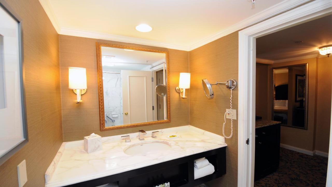 Intercontinental Kansas At The Plaza By Ihg 4* Kansas City